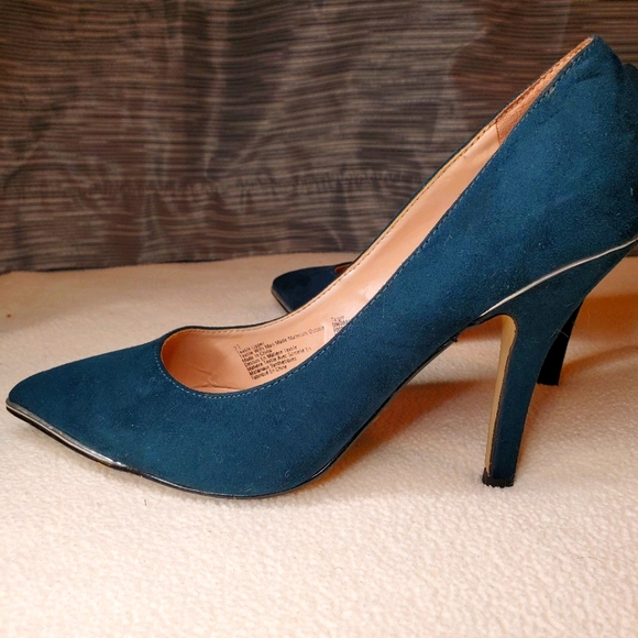 Shoes - Picture 1 of 1